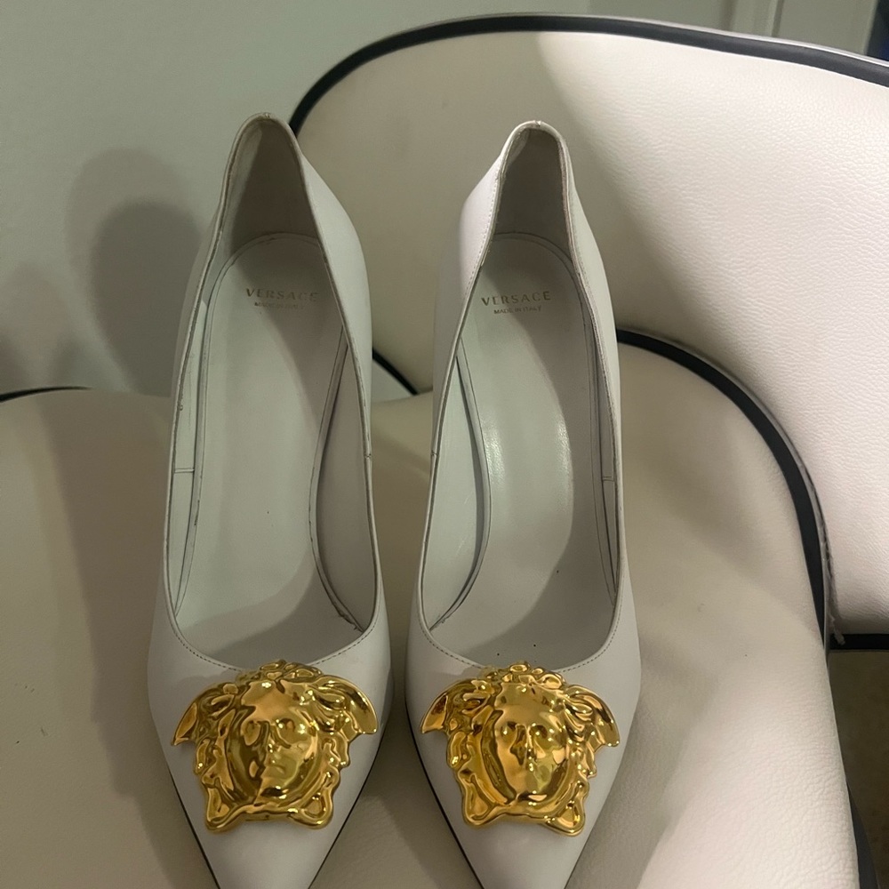 Versace shoes, from Italy, size 391/2 or 9 in US